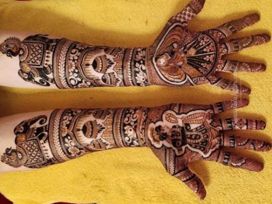 Create Memories with a Professional Mehndi Artist in Lucknow This Year