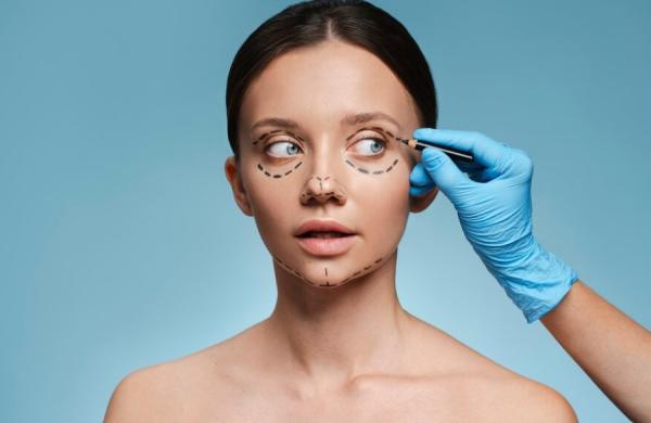 Eyelid Surgery in Miami – Restore a Youthful, Refreshed Look