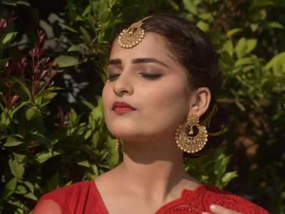 Feel confident and beautiful with popular makeup artists in Pune crafting your style