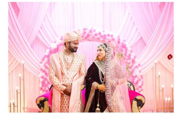Find top wedding photographers in Lucknow at ShaadiDukaan today!