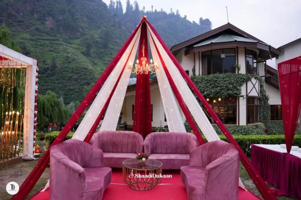 Hire Best Wedding Decorator in Delhi Online