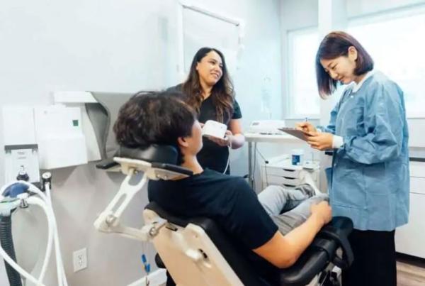 Tooth implant los angeles