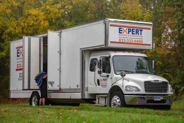Why Are Local Moving Services in Westport, CT the Best Choice for Your Move?
