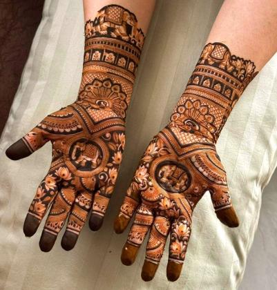 Affordable Mehndi Artist in Pune Bringing Your Henna Visions to Life