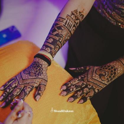 Book early and get the best bridal mehandi artist in Chandigarh for bridal celebrations