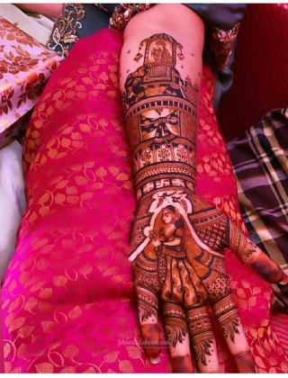 Book early and get the best bridal mehandi artist in Chandigarh for bridal celebrations