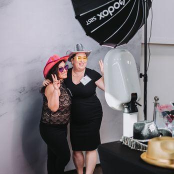 Book the Best Photo Booth Rental in the Minneapolis Area Now
