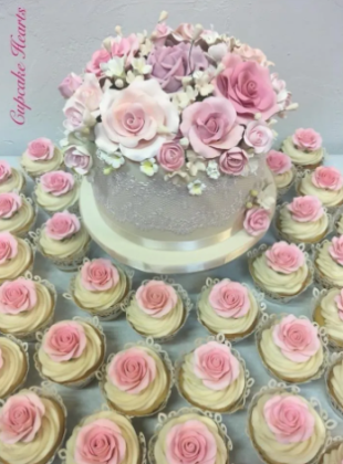 Cupcake Hearts: The Sweetest Custom Cakes in Kissimmee!