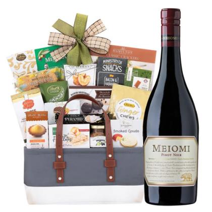 Elegant Meiomi Pinot Noir Gift Basket – Fast USA Delivery