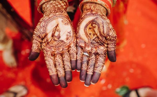 Elevate your wedding with top mehndi artists in Indore for gorgeous and trendy designs