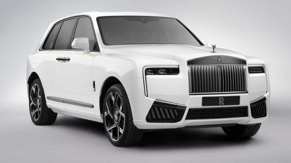 Experience the Rolls Royce Cullinan in UAE – A Statement of Ultimate Luxury