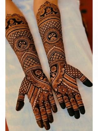 Explore the Best Bridal Mehndi Artist in Lucknow for Royal Wedding Looks