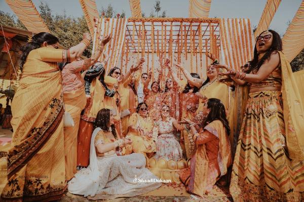 Find the best wedding photographers in Indore for classic or candid shots