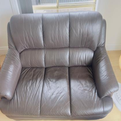 Get completely revamped couches with deep-rooted Sofa cleaning near me