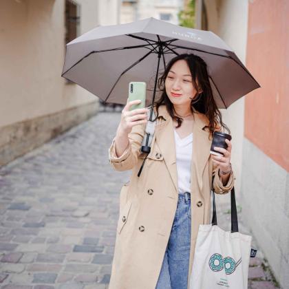 Hands Free Rain Umbrellas for Busy Lifestyles