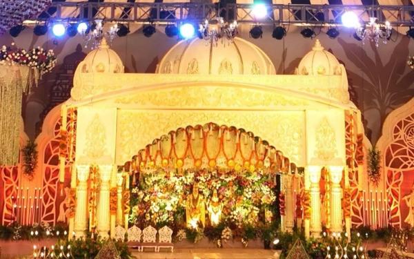 Make your day shine with the best wedding decorator in Lucknow on board