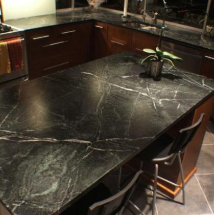 Premium Natural Quartzite Slabs from a Leading Wholesale Manufacturer in Minnesota