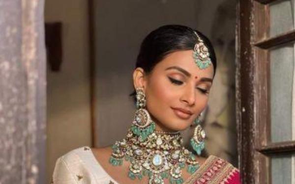 Stunning bridal artistry by popular makeup artists in Gurgaon is just a click away
