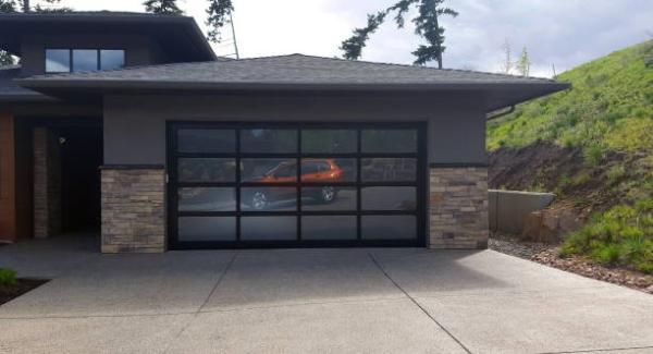 Stylish Glass Garage Doors in Orange County