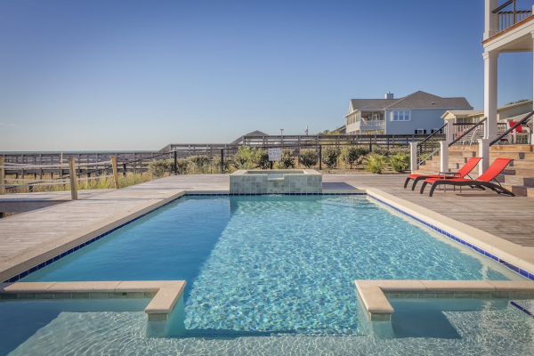 Trusted Pool Builder in South Riding for Custom Designs
