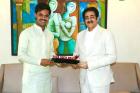 Sandeep Marwah Honoured by Yuva Soch Army for Service in Uniform and Social Contribution