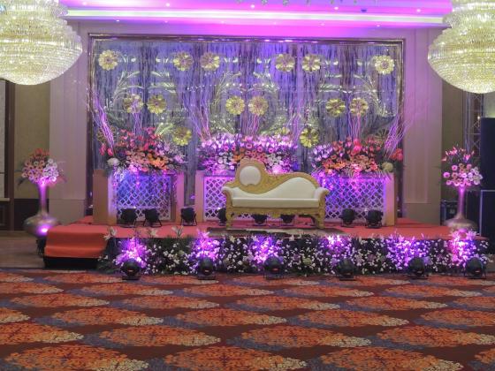 Party fun in Pitampura Awaits