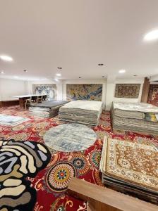 Carpet Retailers Mumbai | Classic Designs | Saraswati Global